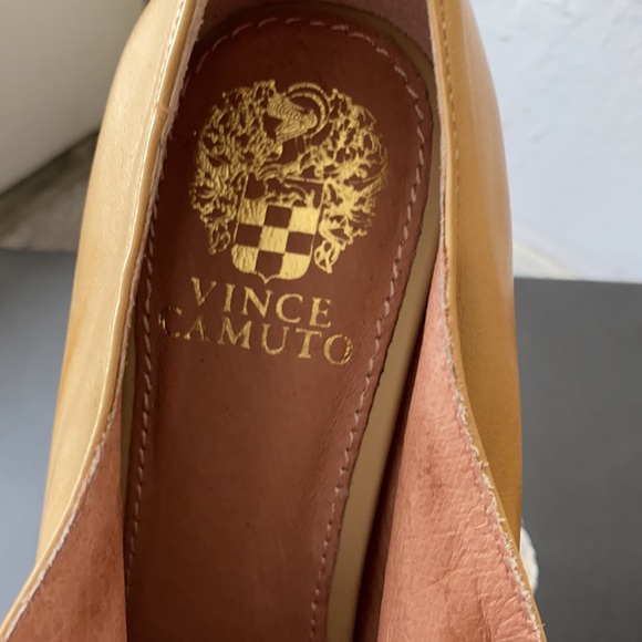 Vince Camuto Mistys peep toe Nappa leather platform pump. 5.5 . Toffee color. - Picture 6 of 11